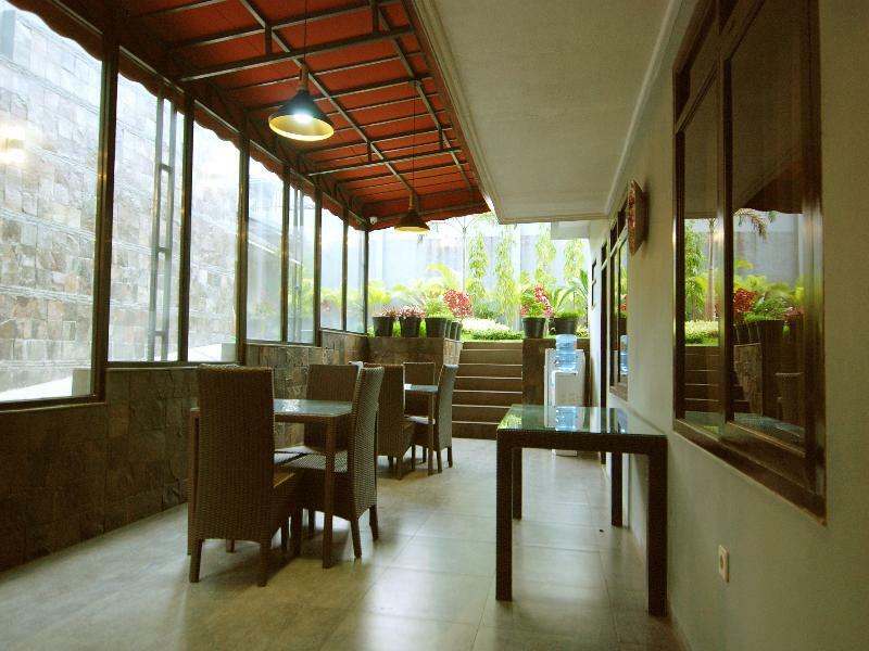 Oyo 202 Kuwera Inn Bandung Exteriör bild