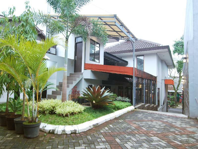 Oyo 202 Kuwera Inn Bandung Exteriör bild